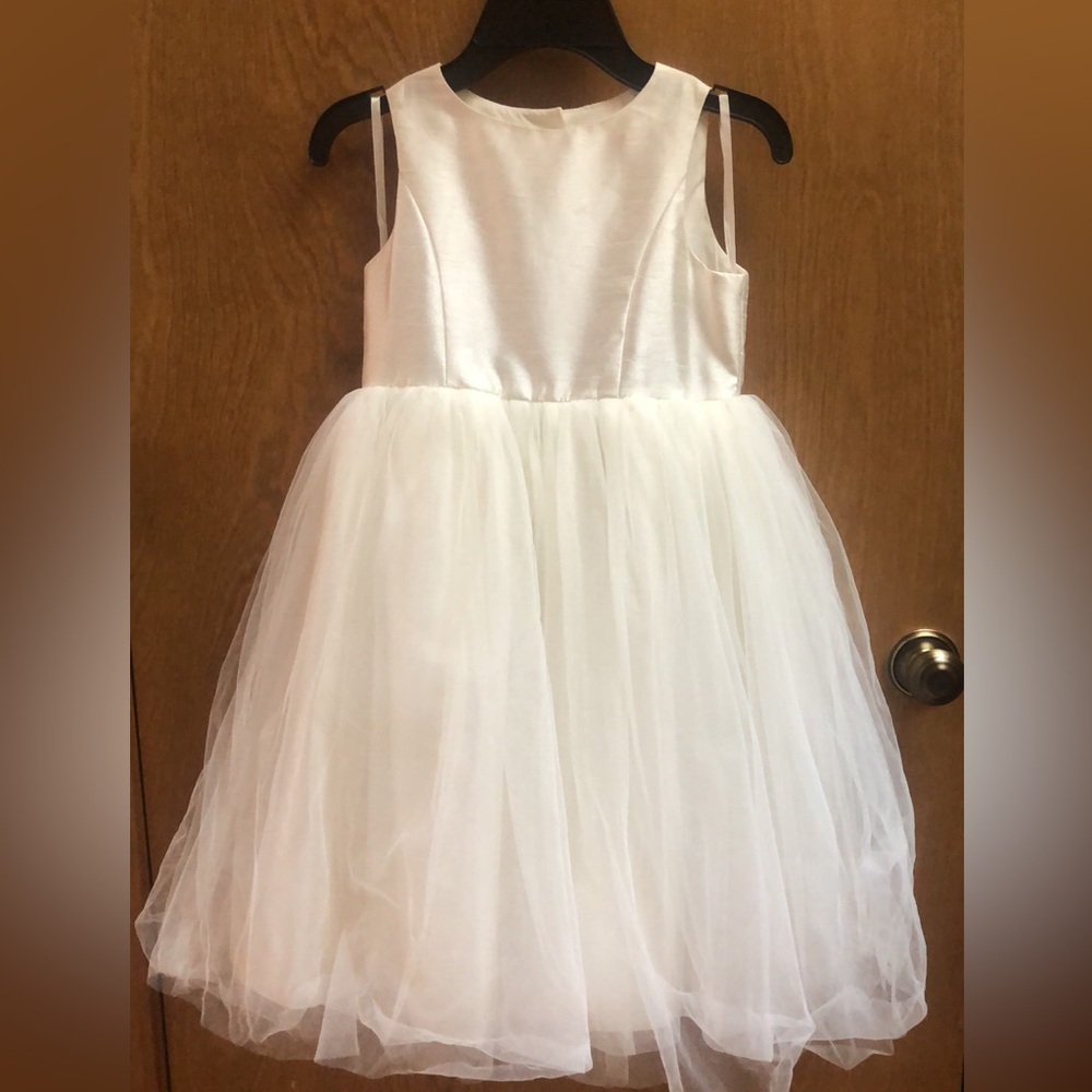 David’s Bridal Ivory Flower Girl Dress - size 7